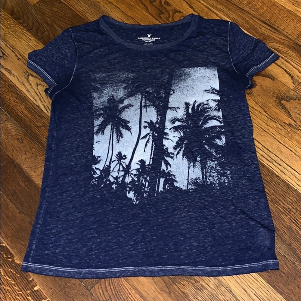 Ladies American eagle tee